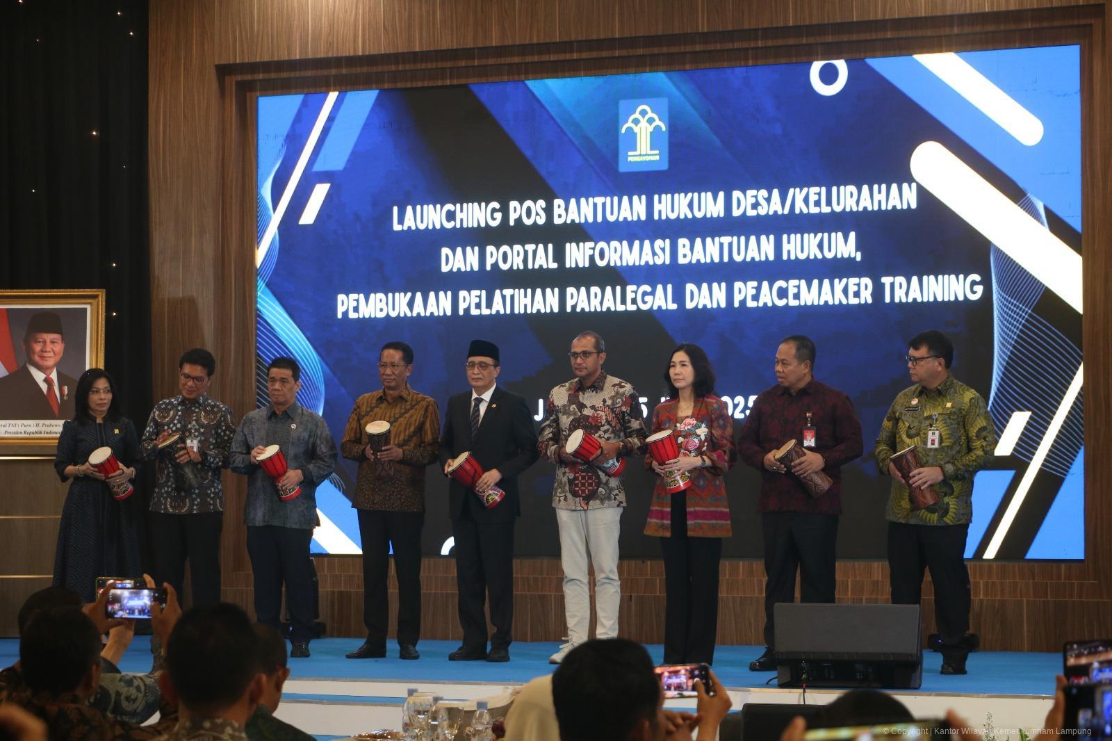 Akses Keadilan Kini Lebih Dekat, Kemenkum Launching Pos Bantuan Hukum Desa/Kelurahan, Portal Informasi Bantuan Hukum dan Pelatihan Paralegal Serentak serta Peacemaker training